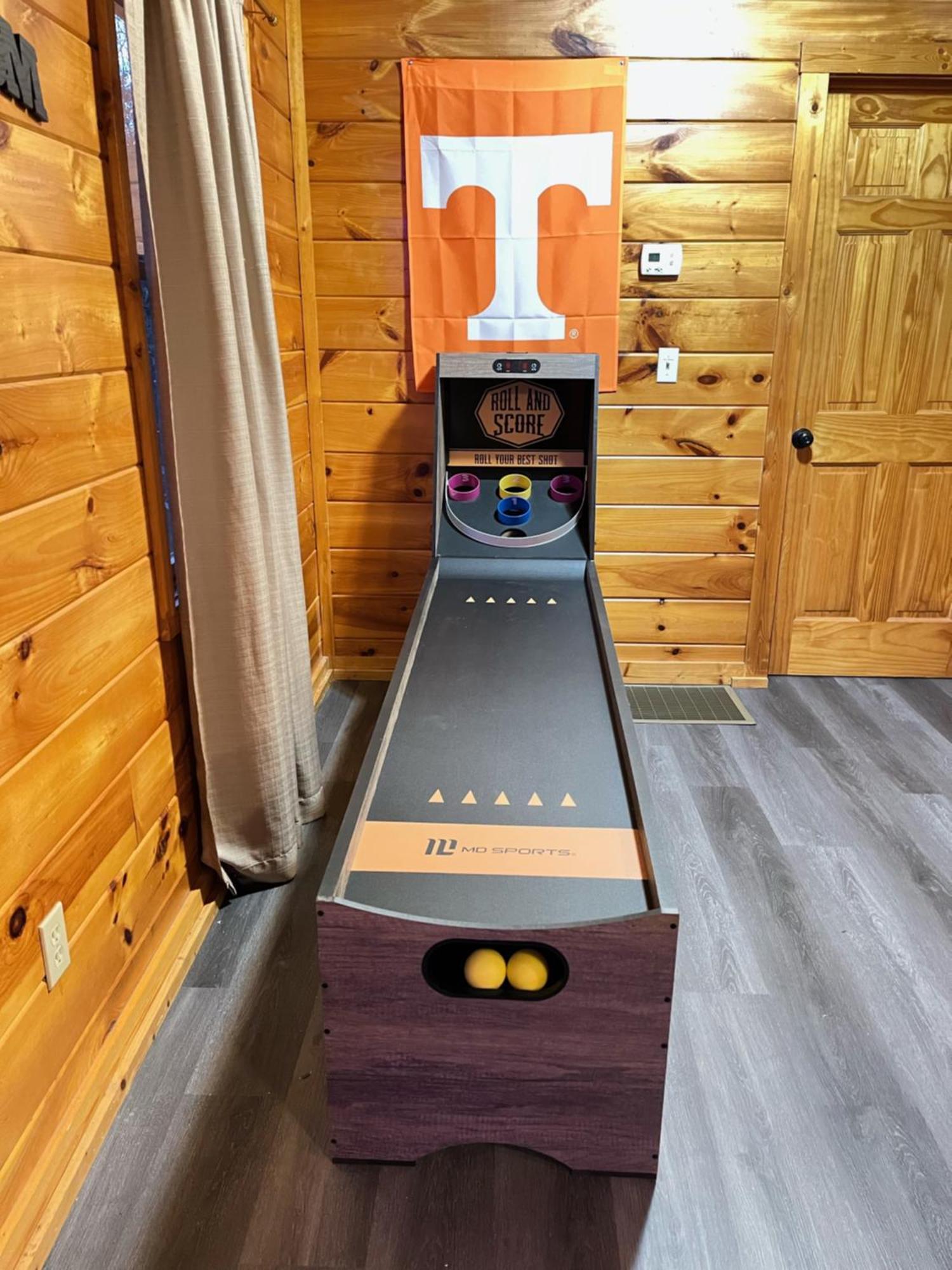 Smokey Mountain Retreat, Hot Tub, Game Room, Sleeps 8! Gatlinburg Exterior photo